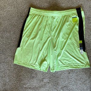 TEK GEAR DRY TEK SHORTS WITH POCKETS SIZE 3XLT #622